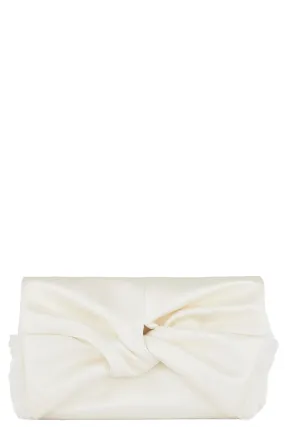 Bow Clutch