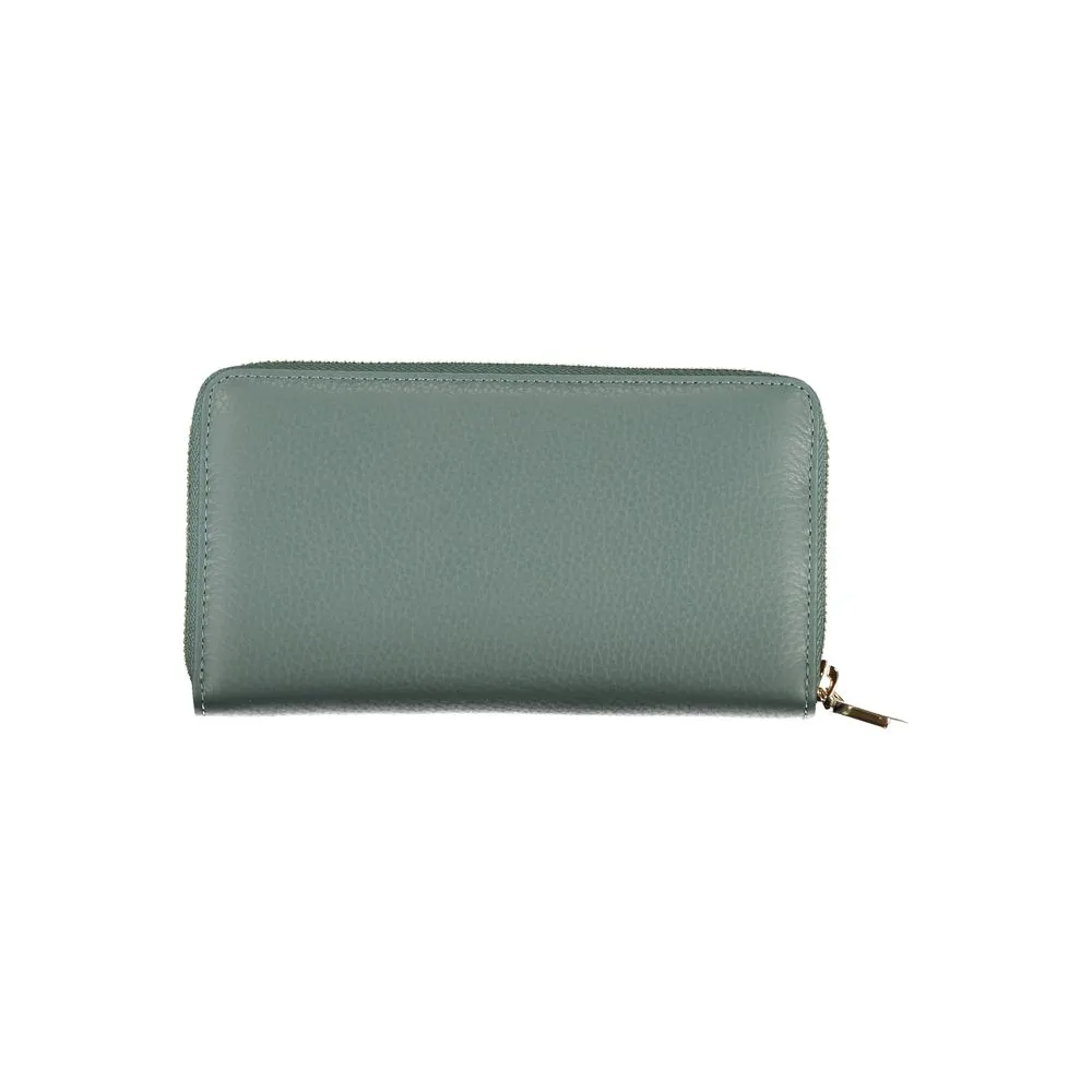 Chic Green Leather Wallet with Ample Storage