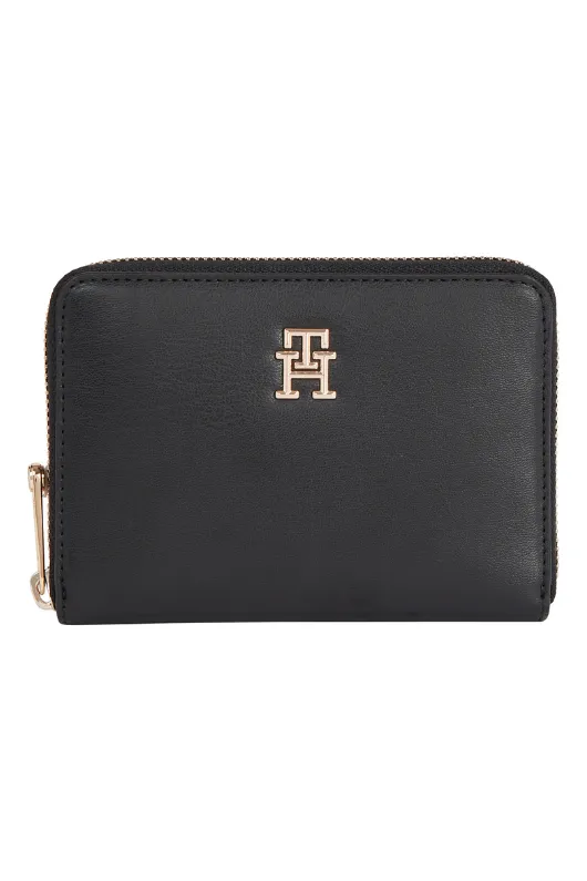 Chic TH Monogram Medium Wallet