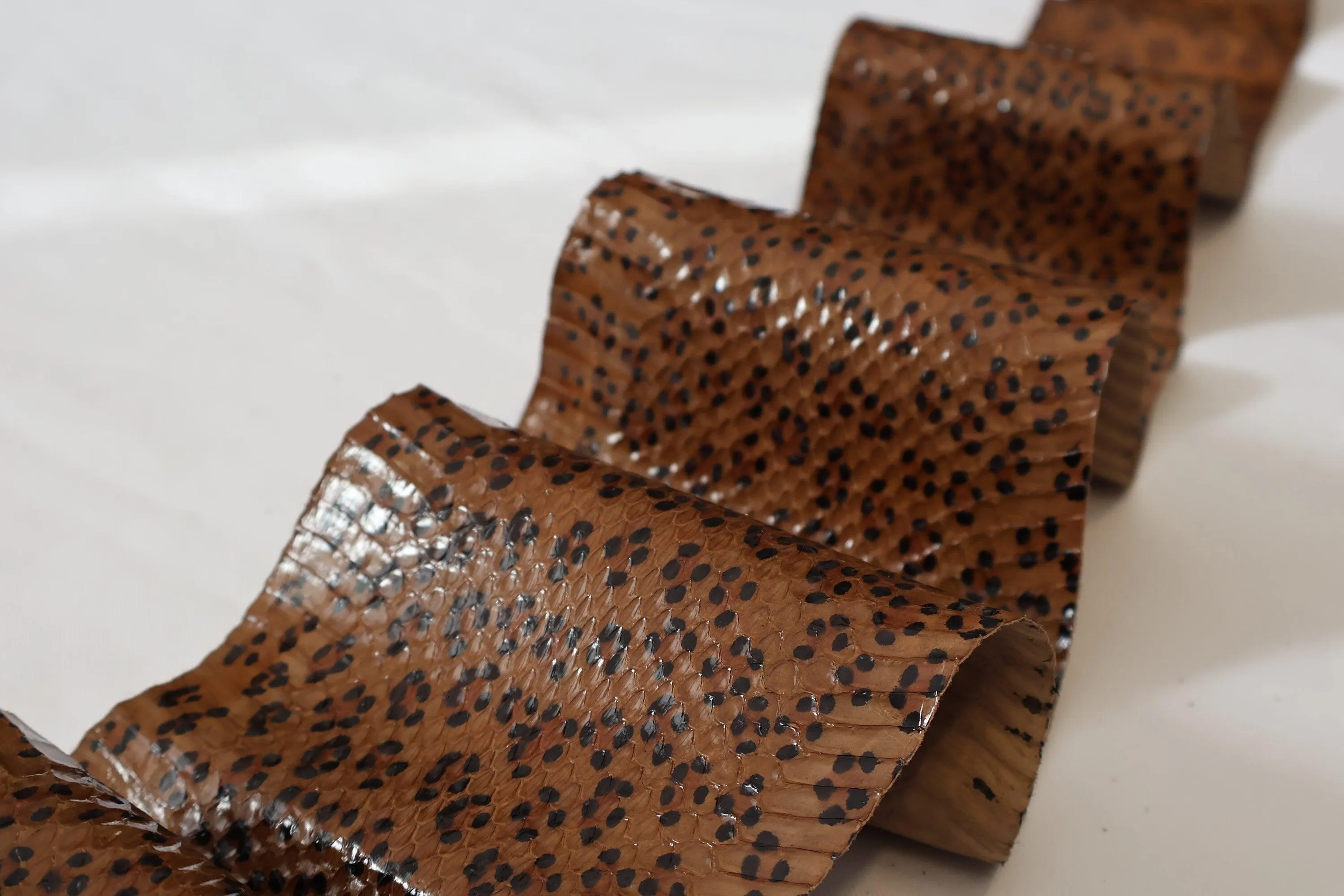 Genuine snakeskins. Real snake leather hide, thin and glossy, thickness 0,3mm(1 oz)