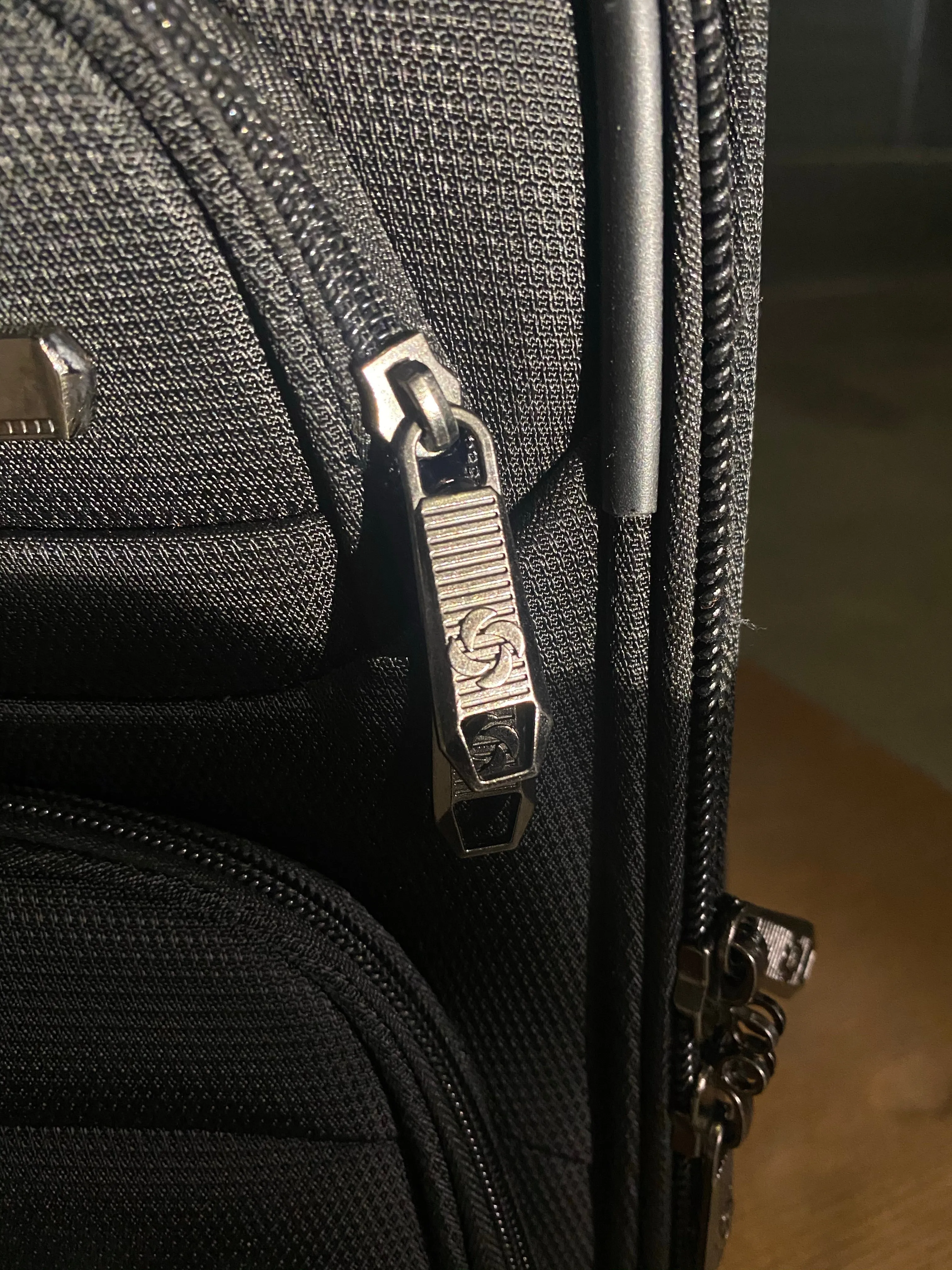 Like New Samsonite Insignis Carry-On Expandable Spinner