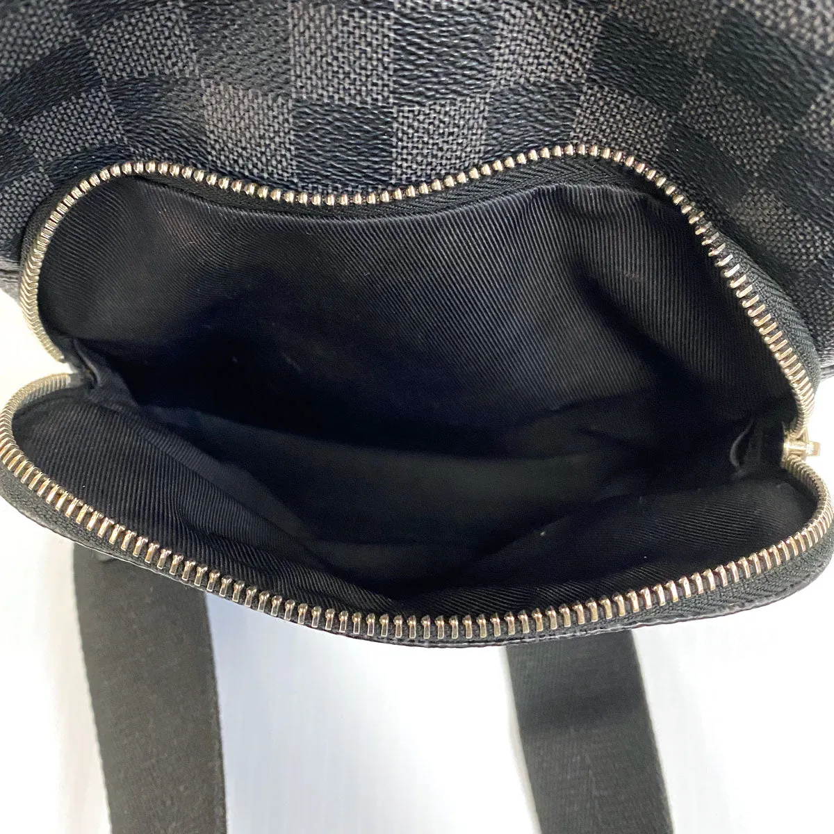 Louis Vuitton Avenue Sling Bag